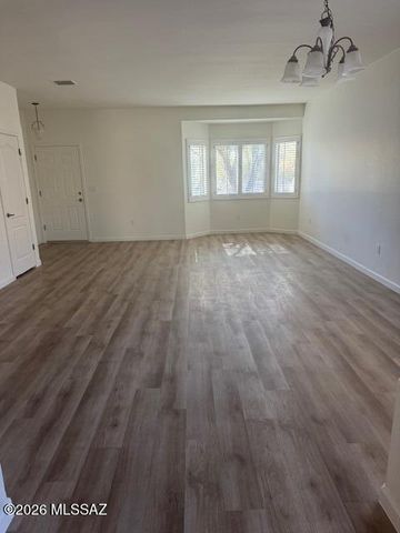 7692 W Innutian Court, Tucson, AZ 85743