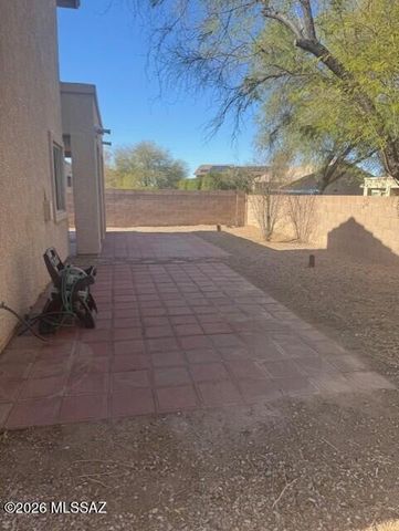 7692 W Innutian Court, Tucson, AZ 85743
