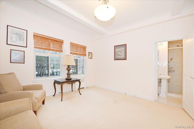 160 MIDDLE NECK RD 2-G, Great Neck, NY 11021