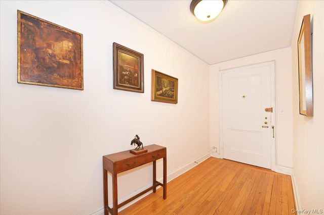 160 MIDDLE NECK RD 2-G, Great Neck, NY 11021