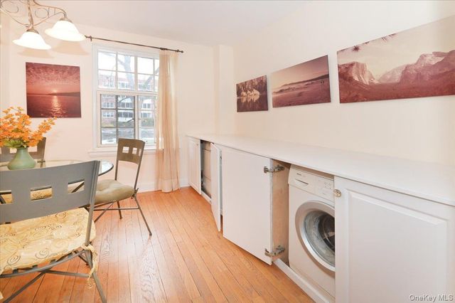 160 MIDDLE NECK RD 2-G, Great Neck, NY 11021