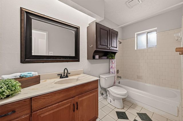 17315 Camberwell Green Lane, Houston, TX 77070