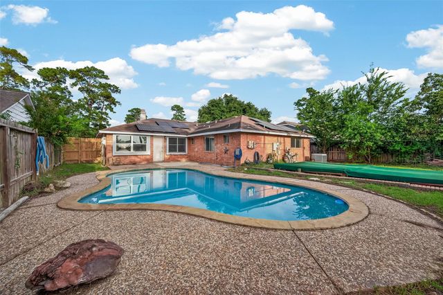 17315 Camberwell Green Lane, Houston, TX 77070