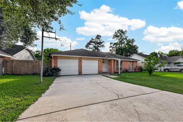 17315 Camberwell Green Lane, Houston, TX 77070