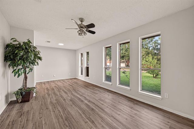 17315 Camberwell Green Lane, Houston, TX 77070