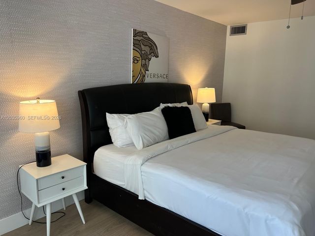 1717 N Bayshore Drive A1742, Miami, FL 33132