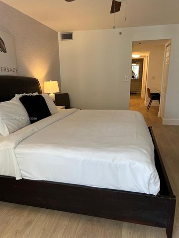 1717 N Bayshore Drive A1742, Miami, FL 33132