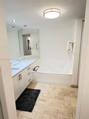 1717 N Bayshore Drive A1742, Miami, FL 33132