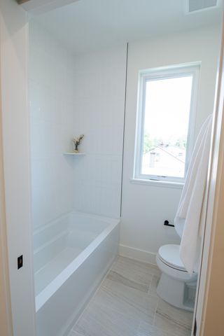 2324 Dallas Avenue, Royal Oak, MI 48067