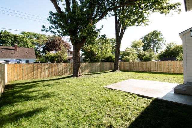 2324 Dallas Avenue, Royal Oak, MI 48067