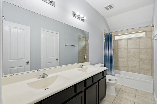 3303 Crestford Cliff Lane, Houston, TX 77047