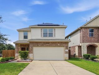 3303 Crestford Cliff Lane, Houston, TX 77047