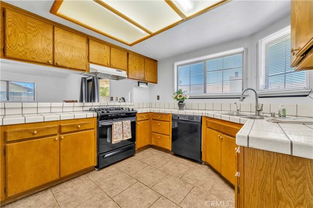 43732 La Paz, Lancaster, CA 93535