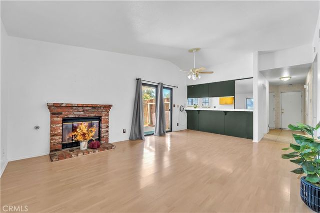 43732 La Paz, Lancaster, CA 93535