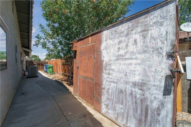 43732 La Paz, Lancaster, CA 93535