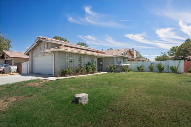 43732 La Paz, Lancaster, CA 93535