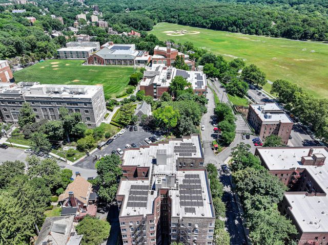 4445 Post Road 3H, Bronx, NY 10471
