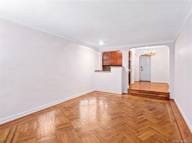 4445 Post Road 3H, Bronx, NY 10471