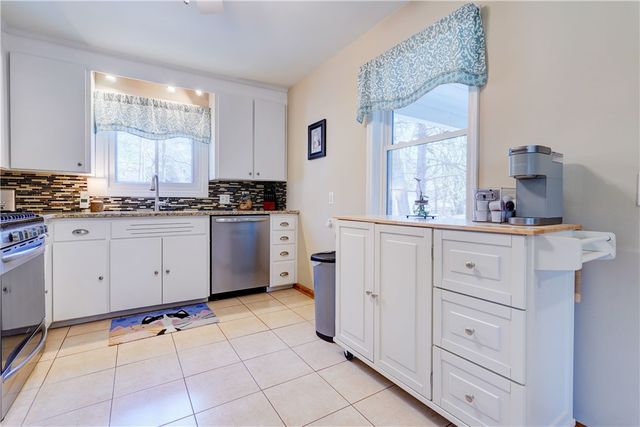 330 Kreag Road, Perinton, NY 14534