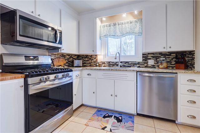 330 Kreag Road, Perinton, NY 14534