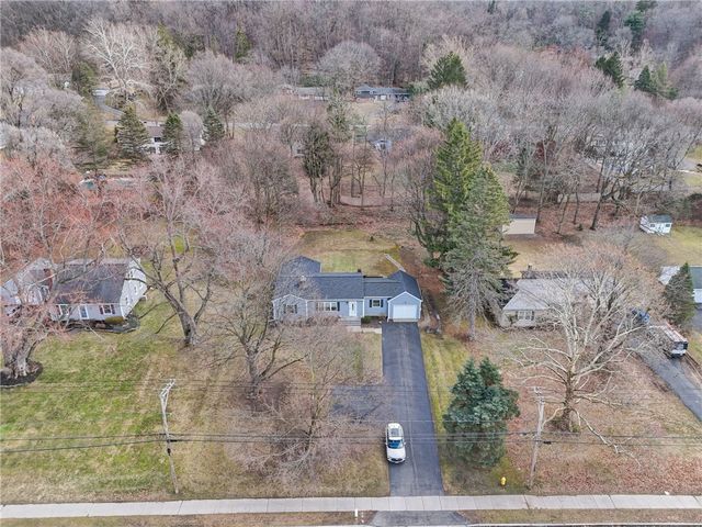 330 Kreag Road, Perinton, NY 14534