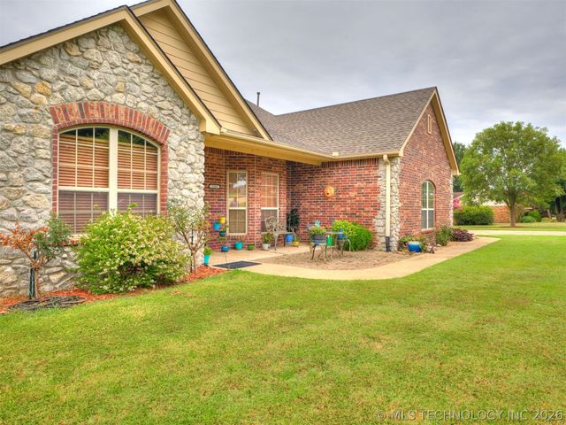 1104 N Scott Avenue, Haskell, OK 74436