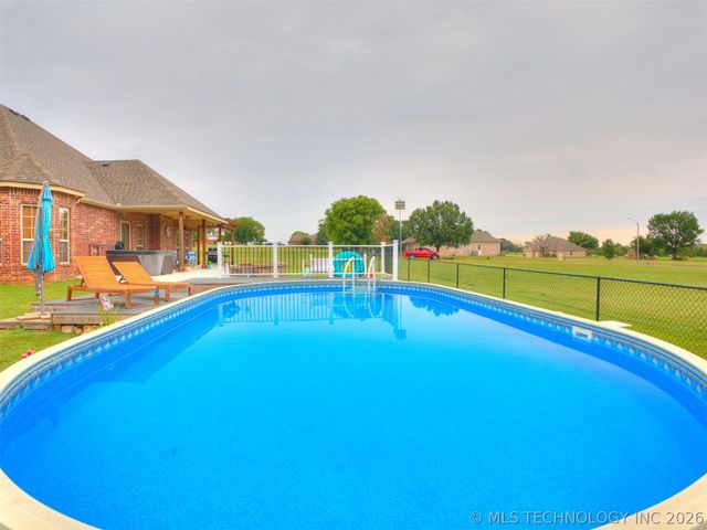 1104 N Scott Avenue, Haskell, OK 74436