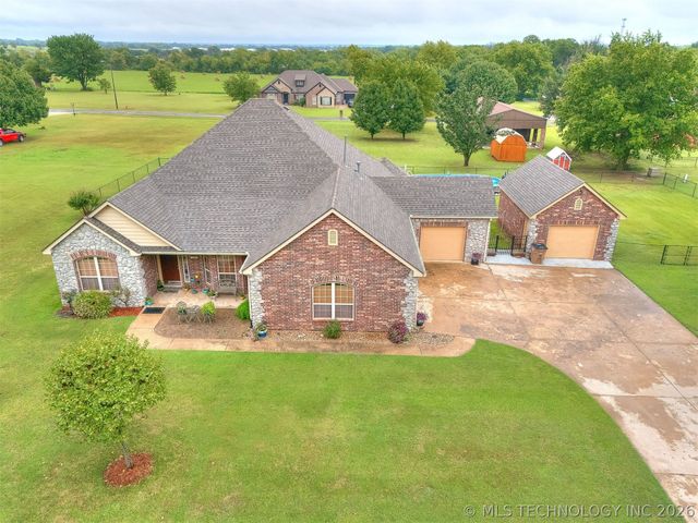 1104 N Scott Avenue, Haskell, OK 74436