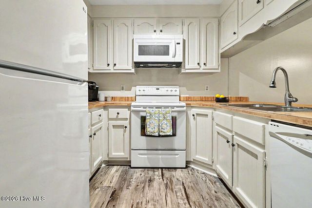 3944 Echo Farms Boulevard, Wilmington, NC 28412