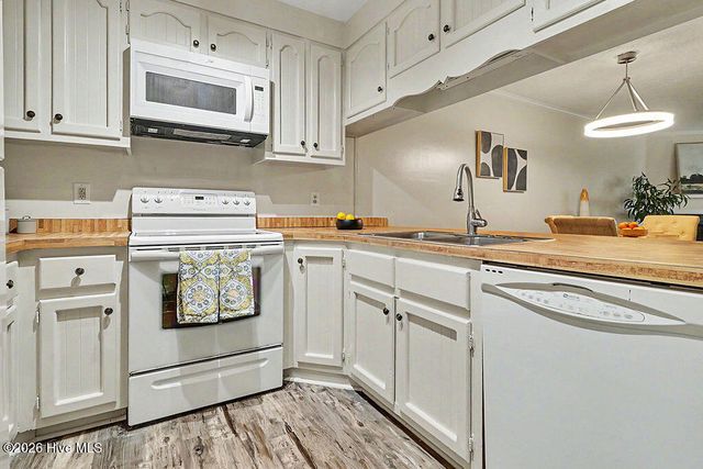 3944 Echo Farms Boulevard, Wilmington, NC 28412