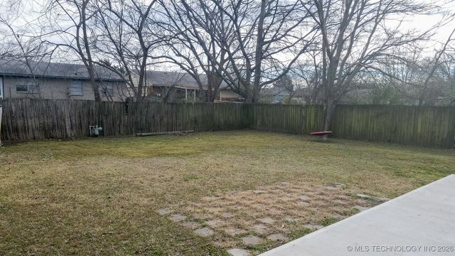 1753 S Pine Avenue, Broken Arrow, OK 74012