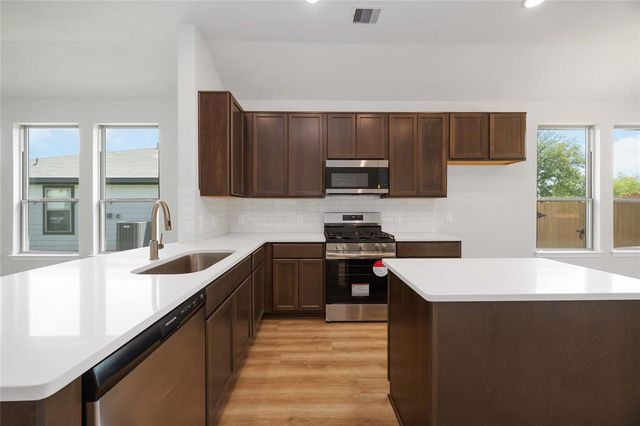 11752 Whirlaway Drive, Willis, TX 77318