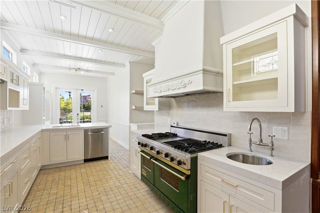9053 Opus Drive, Las Vegas, NV 89117