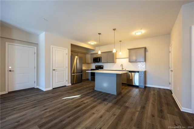 64 East Mitchell Avenue 49, Cheshire, CT 06410