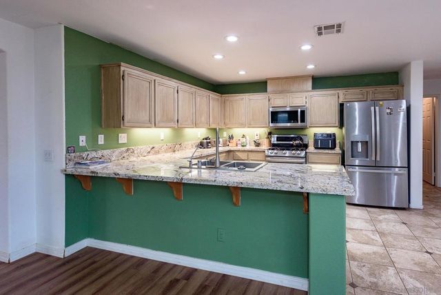 1039 Eliot St, Oceanside, CA 92057