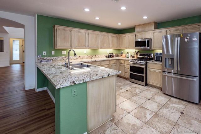 1039 Eliot St, Oceanside, CA 92057