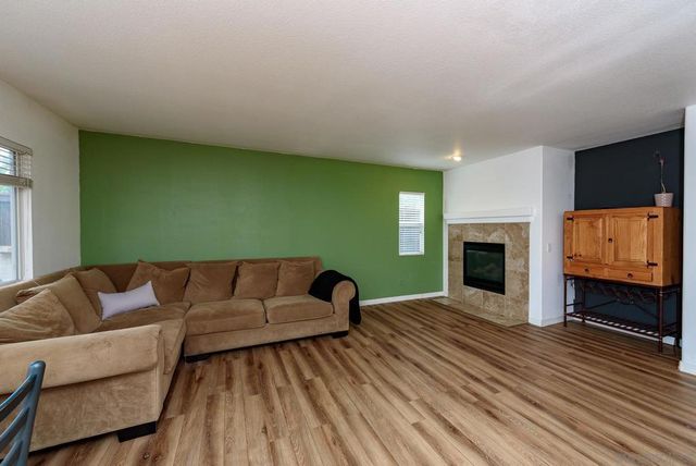 1039 Eliot St, Oceanside, CA 92057