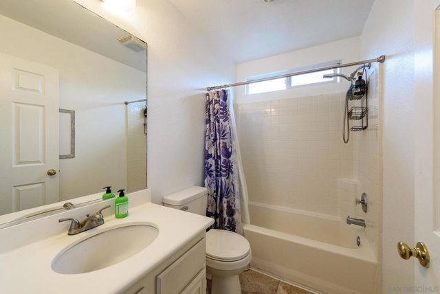 1039 Eliot St, Oceanside, CA 92057