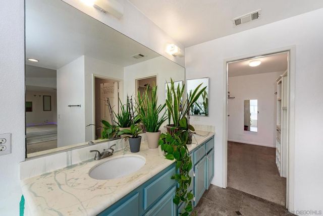 1039 Eliot St, Oceanside, CA 92057