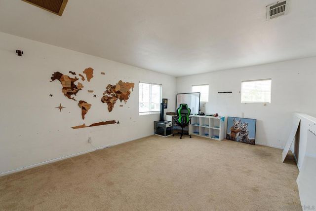 1039 Eliot St, Oceanside, CA 92057