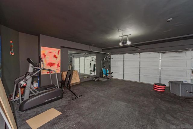 1039 Eliot St, Oceanside, CA 92057