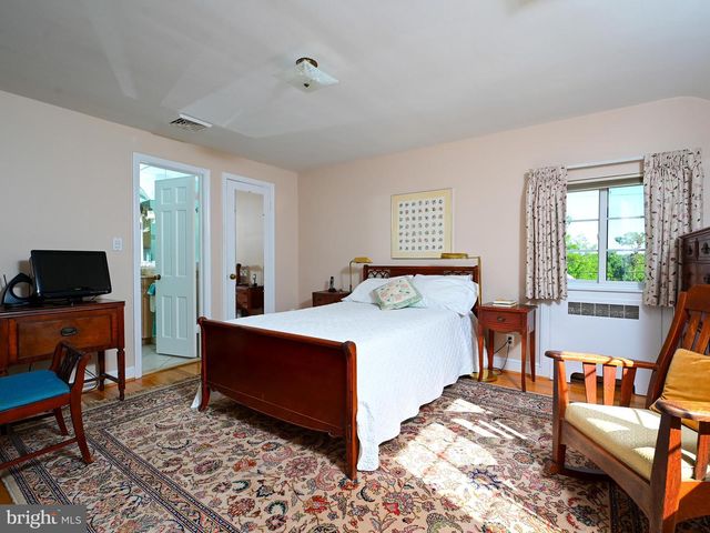 601 N OVERLOOK DR, Alexandria, VA 22305