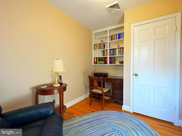 601 N OVERLOOK DR, Alexandria, VA 22305