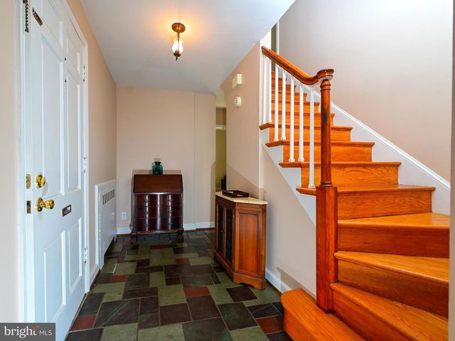 601 N OVERLOOK DR, Alexandria, VA 22305