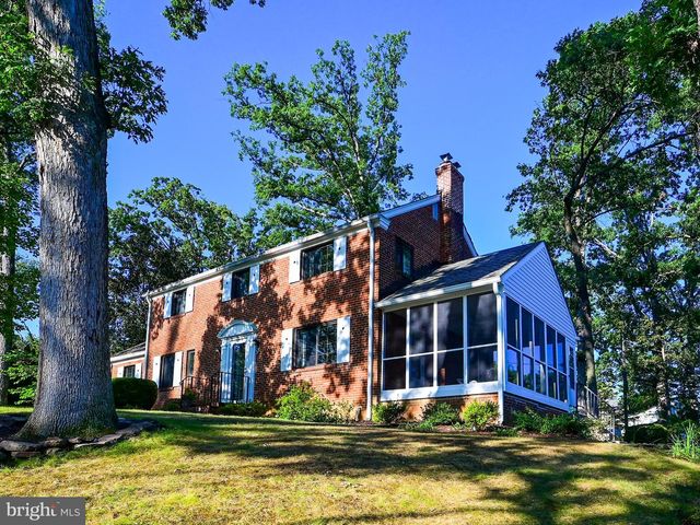 601 N OVERLOOK DR, Alexandria, VA 22305