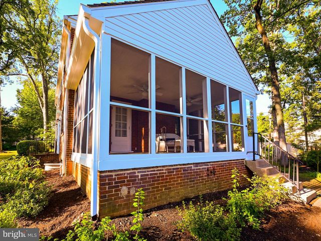 601 N OVERLOOK DR, Alexandria, VA 22305