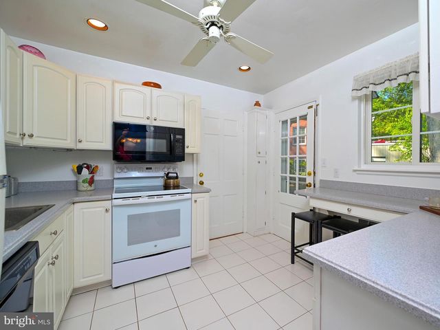 601 N OVERLOOK DR, Alexandria, VA 22305