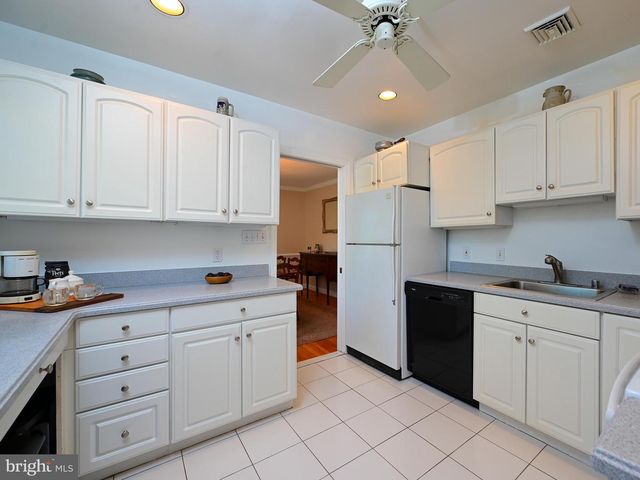 601 N OVERLOOK DR, Alexandria, VA 22305