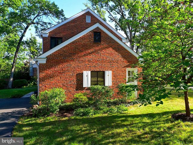 601 N OVERLOOK DR, Alexandria, VA 22305