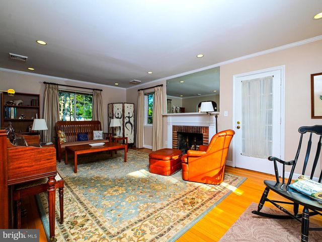 601 N OVERLOOK DR, Alexandria, VA 22305